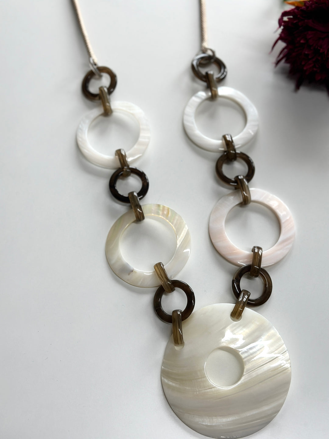 Pearl Shell Ring Necklace | Cream