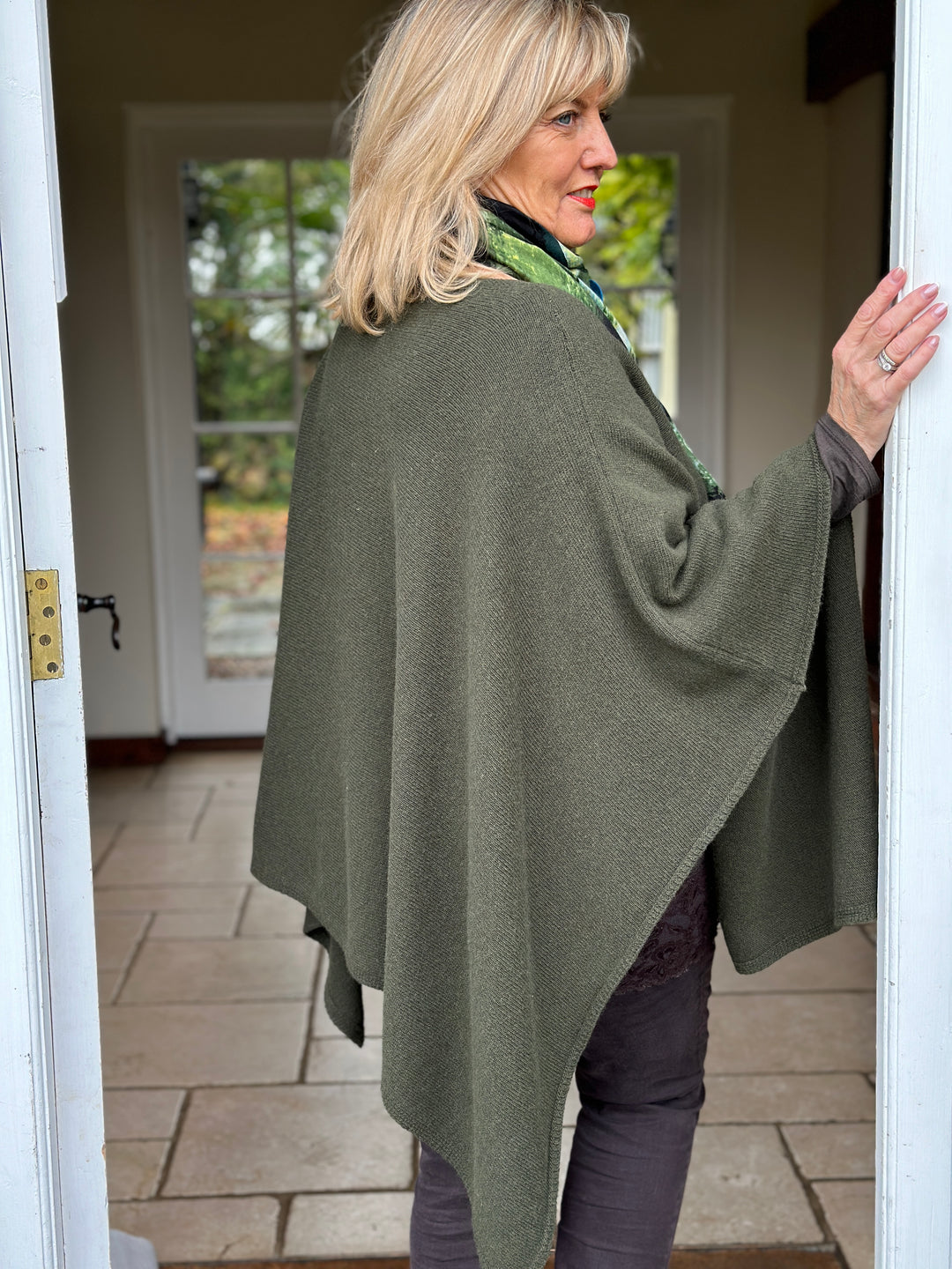 Cashmere Blend Knitted Poncho | Khaki