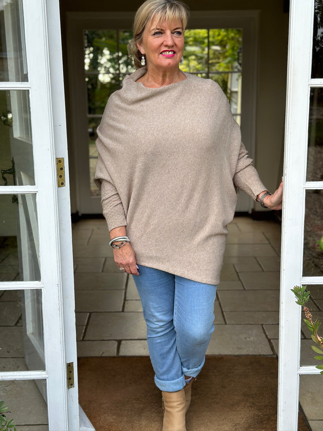 Batwing Asymmetrical Hem Jumper | Taupe