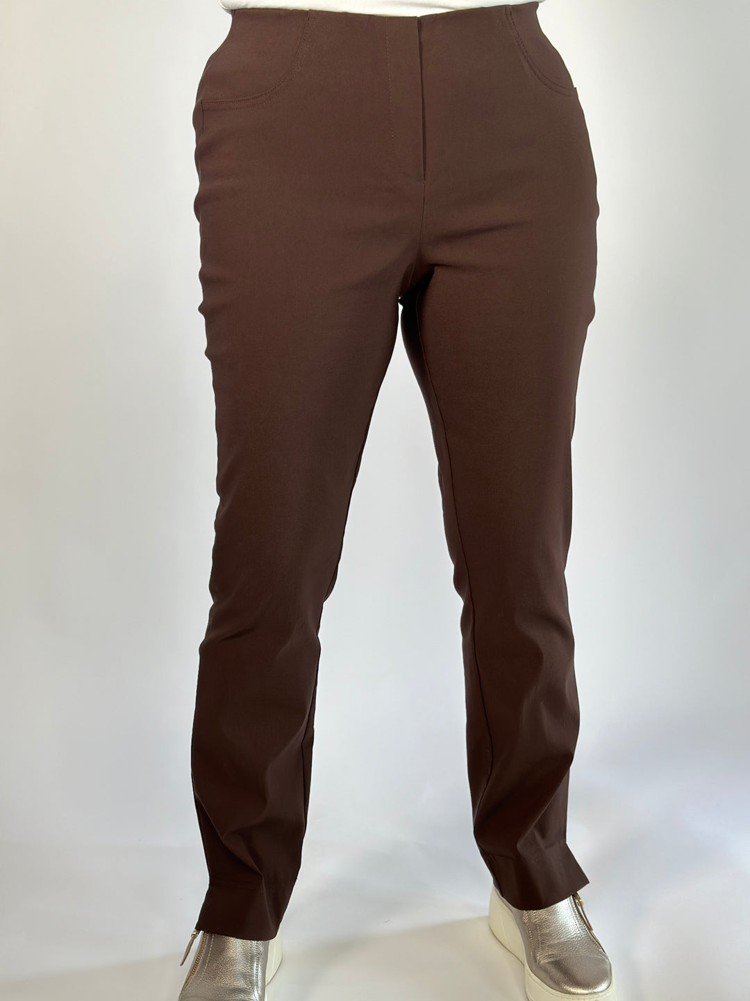 Coffee Slim Fit Pull-on Trouser- Stehmann - Loli 742