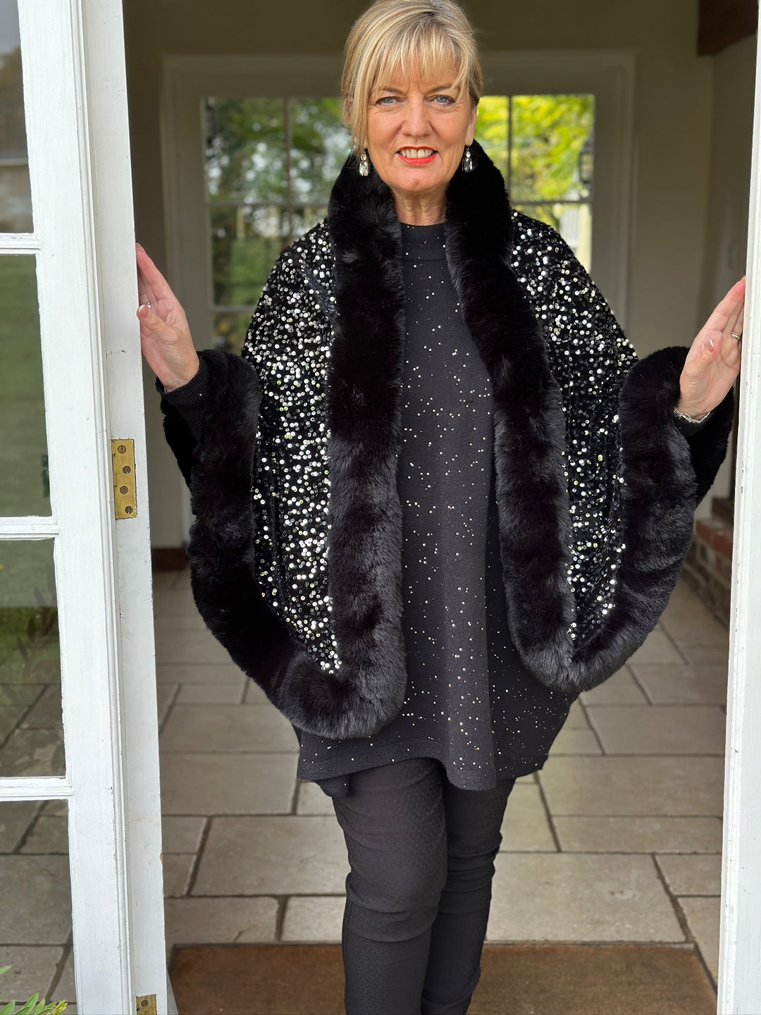 Sequin Faux Fur Wrap | Black/Silver