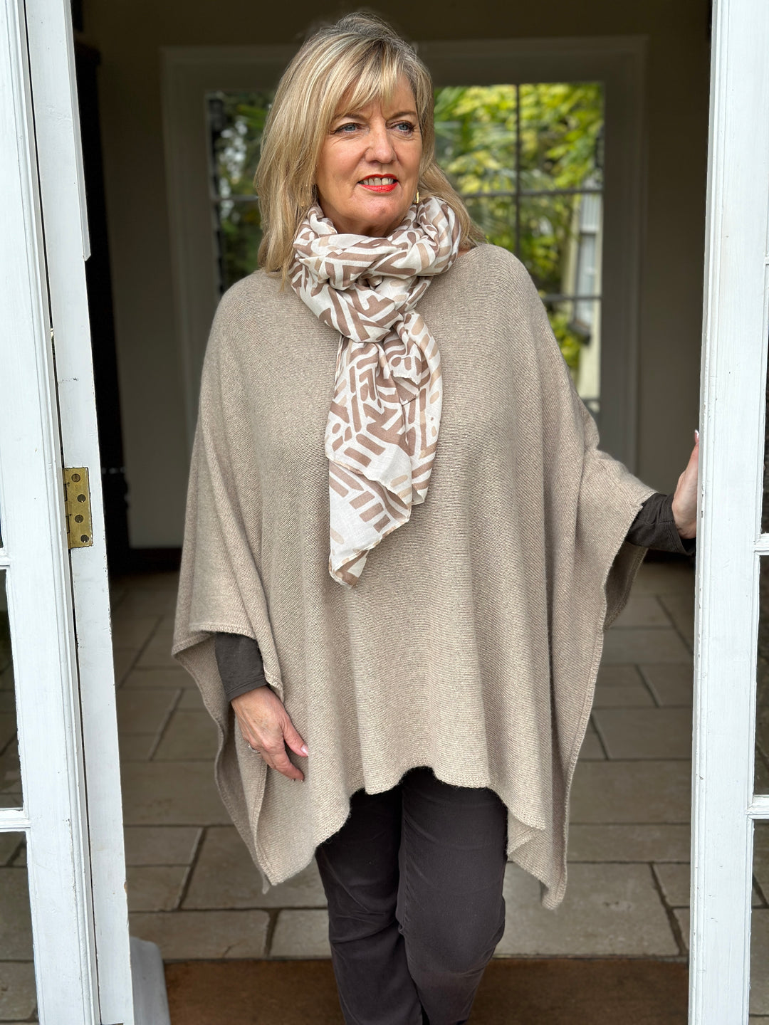 Cashmere Blend Knitted Poncho | Taupe