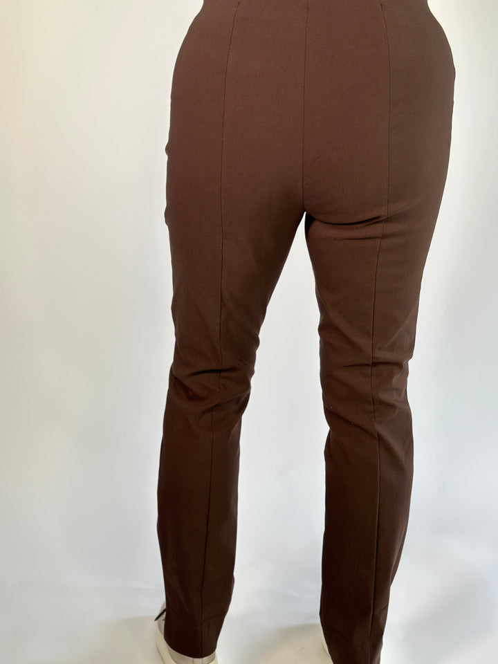 Coffee Slim Fit Pull-on Trouser- Stehmann - Loli 742