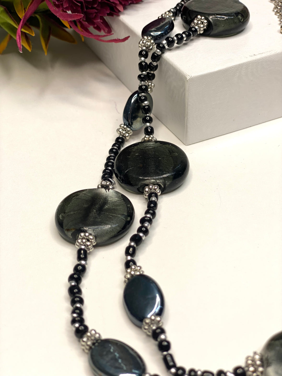 Beaded Marble Stone Pendent Necklace | Black