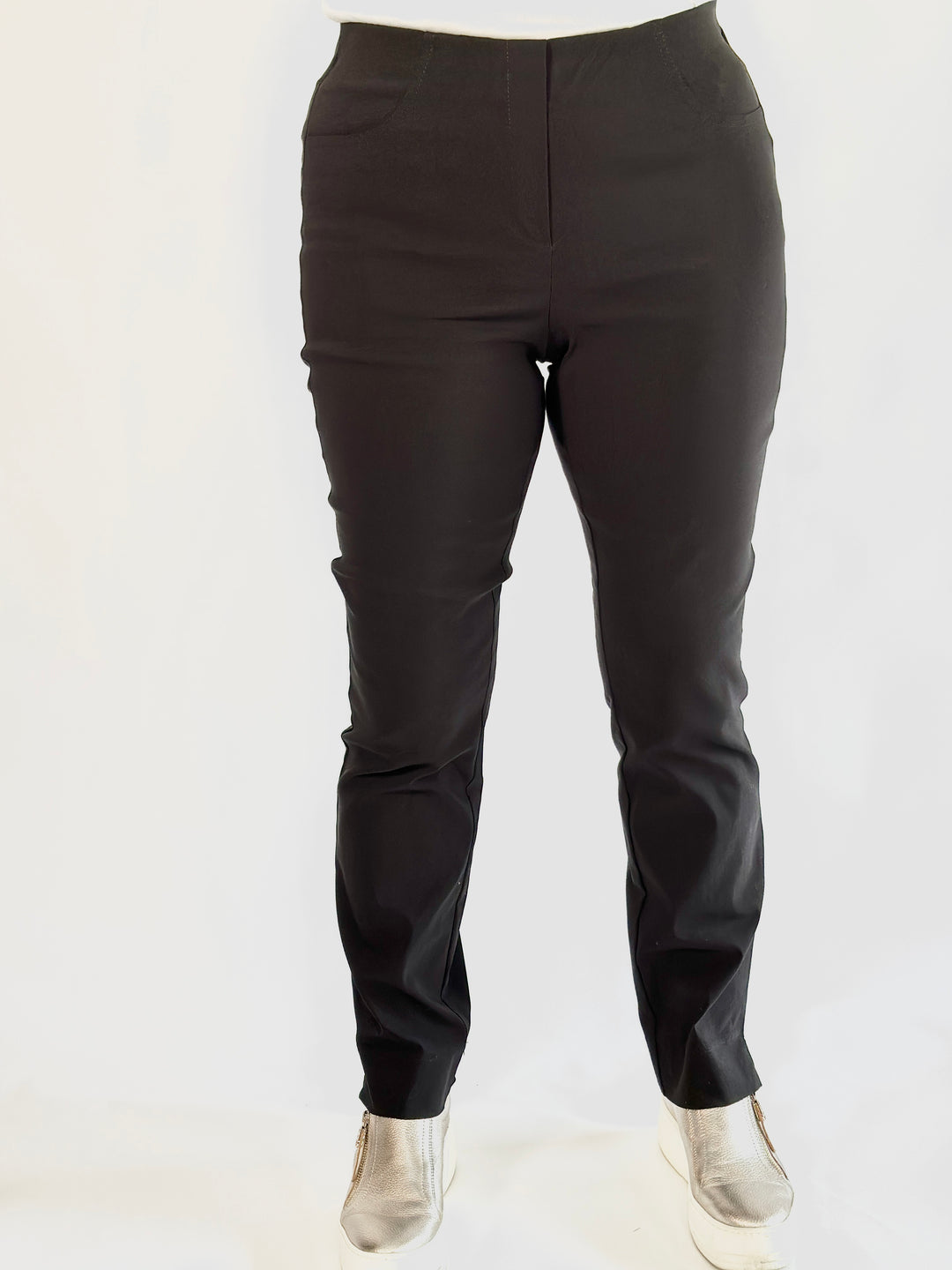 Black Slim Fit Pull-on Trouser- Stehmann - Loli 742