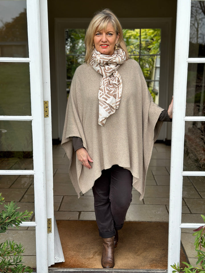 Cashmere Blend Knitted Poncho | Taupe