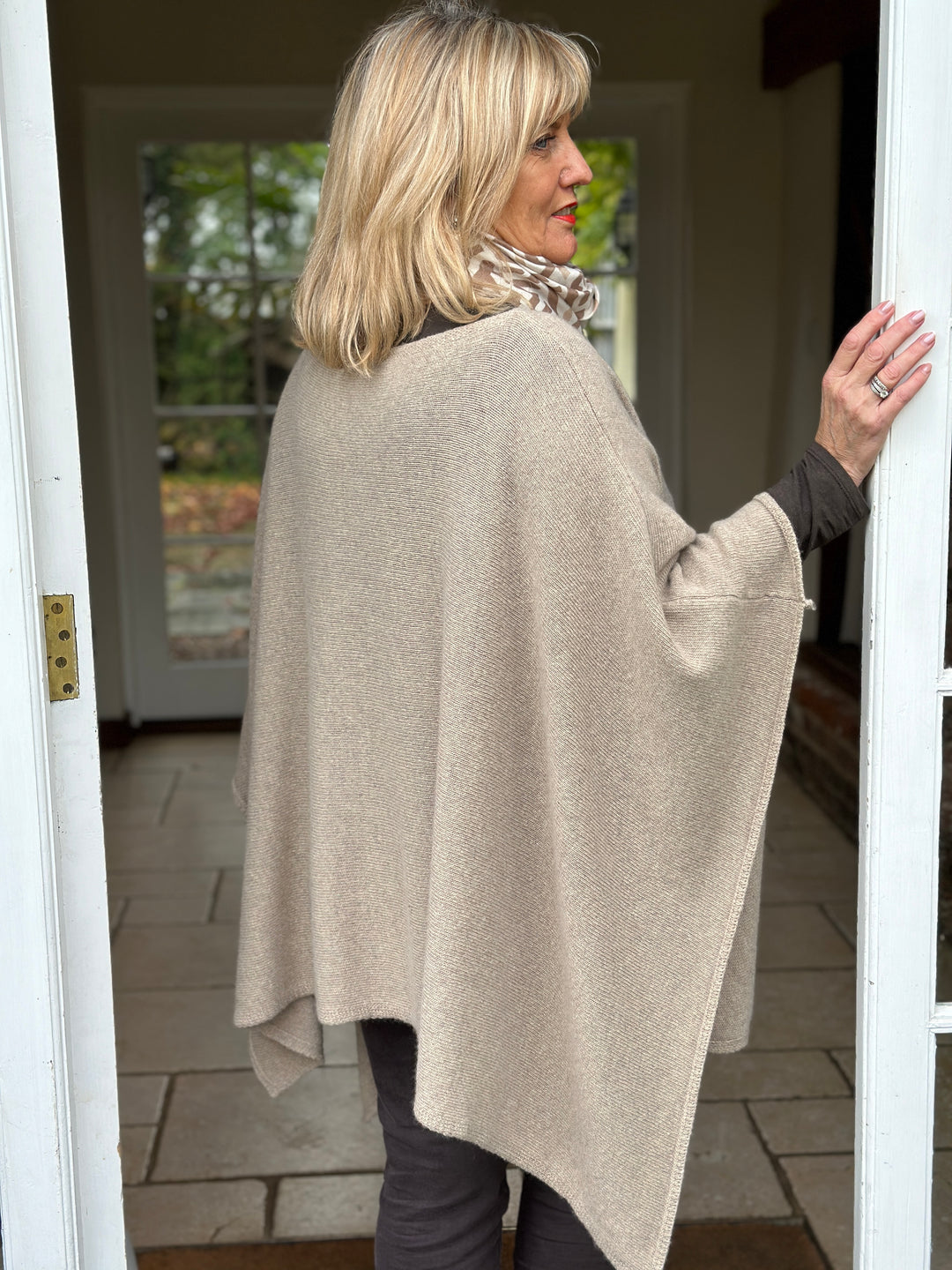 Cashmere Blend Knitted Poncho | Taupe