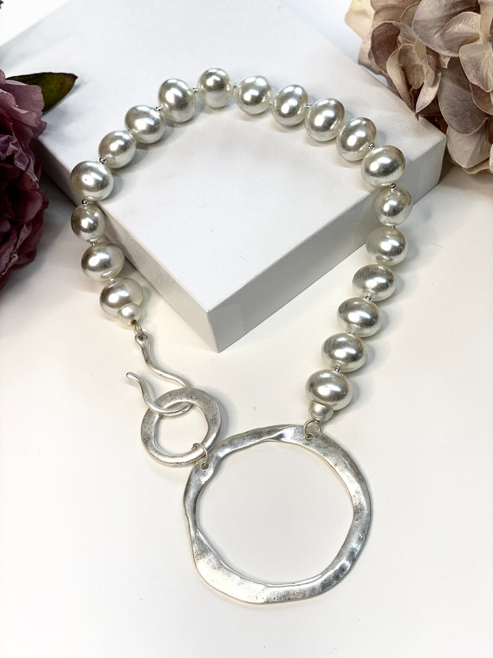 Large Pearl Hook & Ring Necklace | Silver