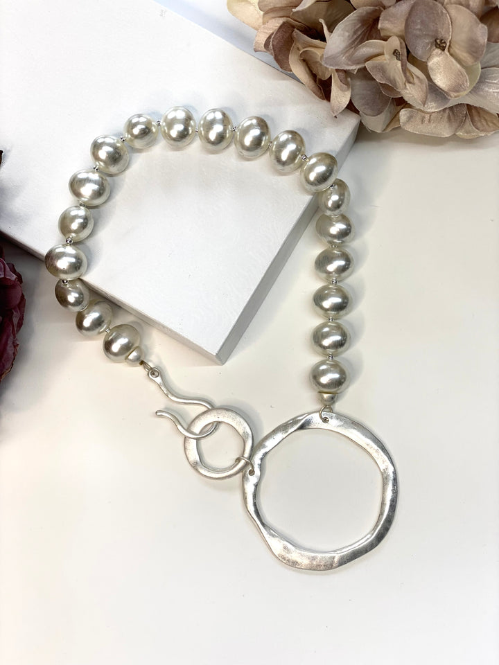 Large Pearl Hook & Ring Necklace | Silver