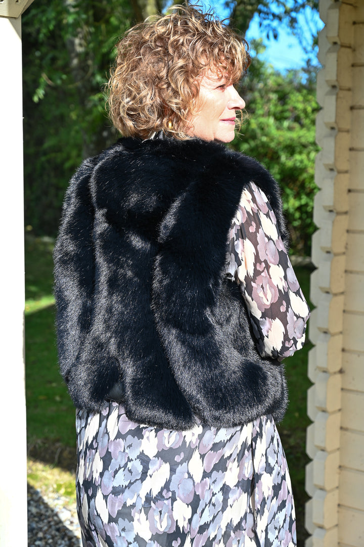 Short Luxury Faux Fur Gilet - Malissa J | Black